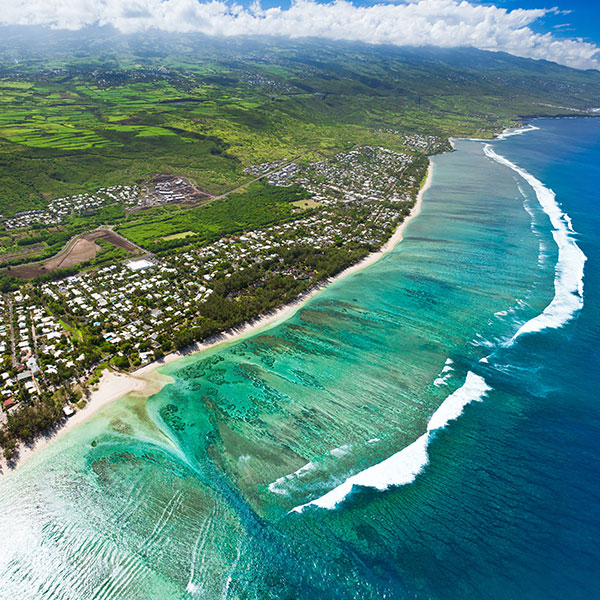 Découvrez l’île de La Réunion : 5 raisons convaincantes pour planifier votre prochain voyage sur l’île.