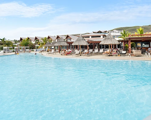 Piscine à débordement